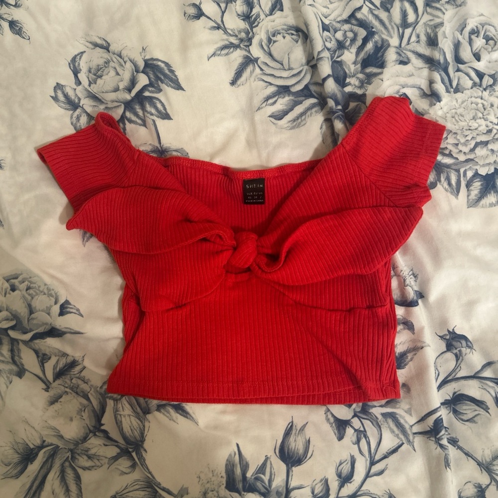 SHEIN Red Ribbed Tie Front Crop Blouse